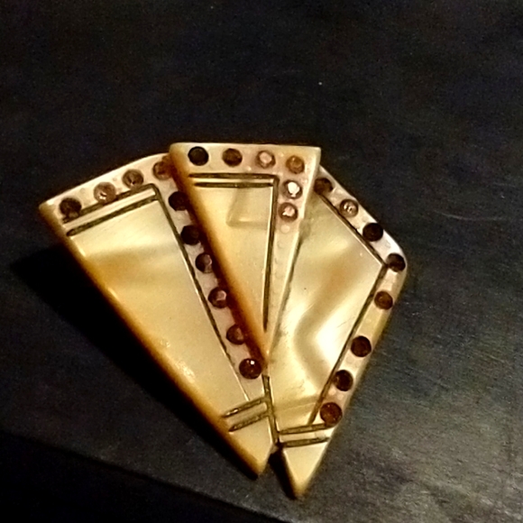 Jewelry - Bakelite
